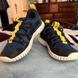 Boy’s Blue New Balance Sneakers 12/12K